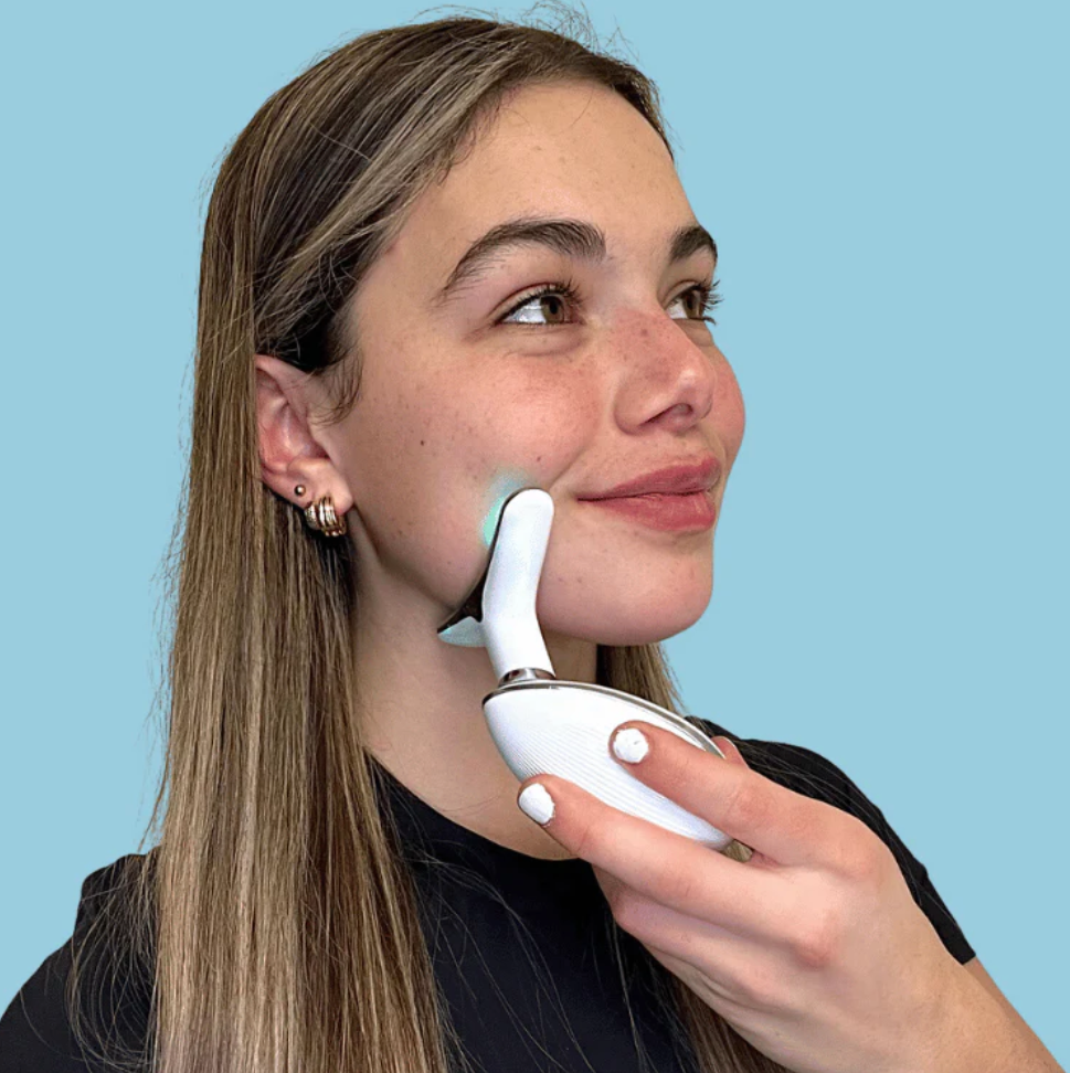DERMAWELL 3-in-1 LED Facial Sculptor + 4 FREE Gifts