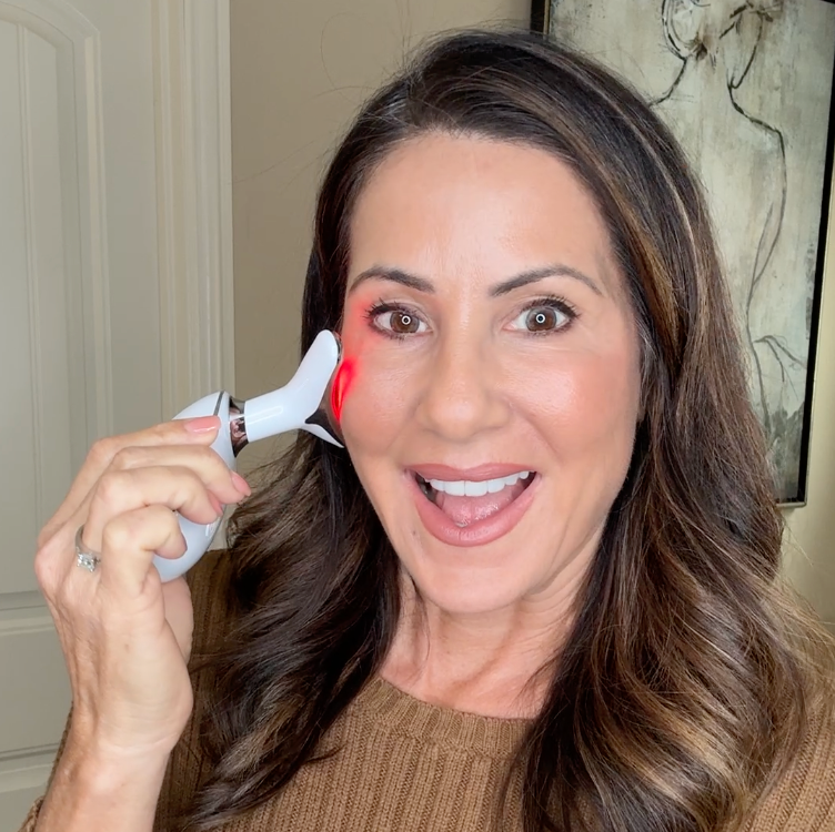 DERMAWELL 3-in-1 LED Facial Sculptor + 4 FREE Gifts