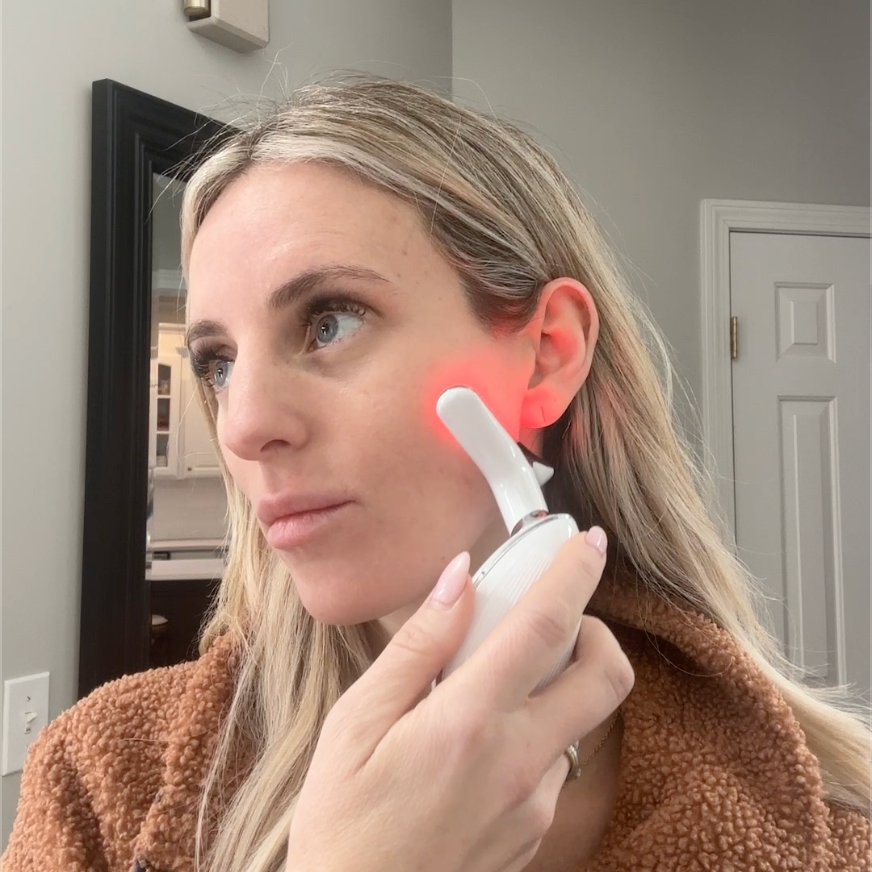 DERMAWELL 3-in-1 LED Facial Sculptor + 4 FREE Gifts